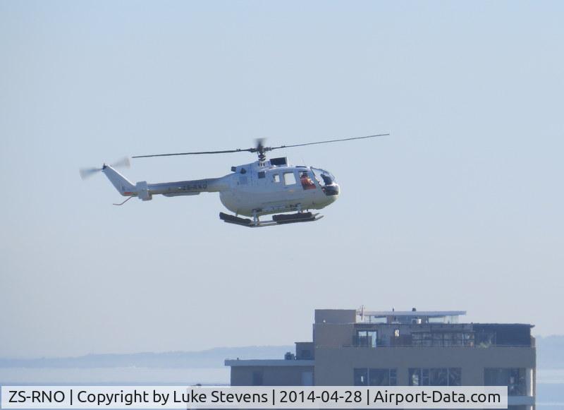 ZS-RNO, MBB Bo-105S C/N S-735, Landing on Green Point Common 2014-04-28