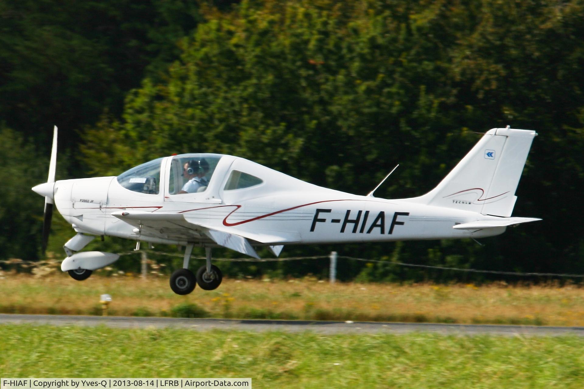 F-HIAF, Tecnam P-2002JF Sierra C/N Not Found F-HIAF, Tecnam P2002 JF, Landing rwy 25L, Brest-Guipavas Airport (LFRB-BES)