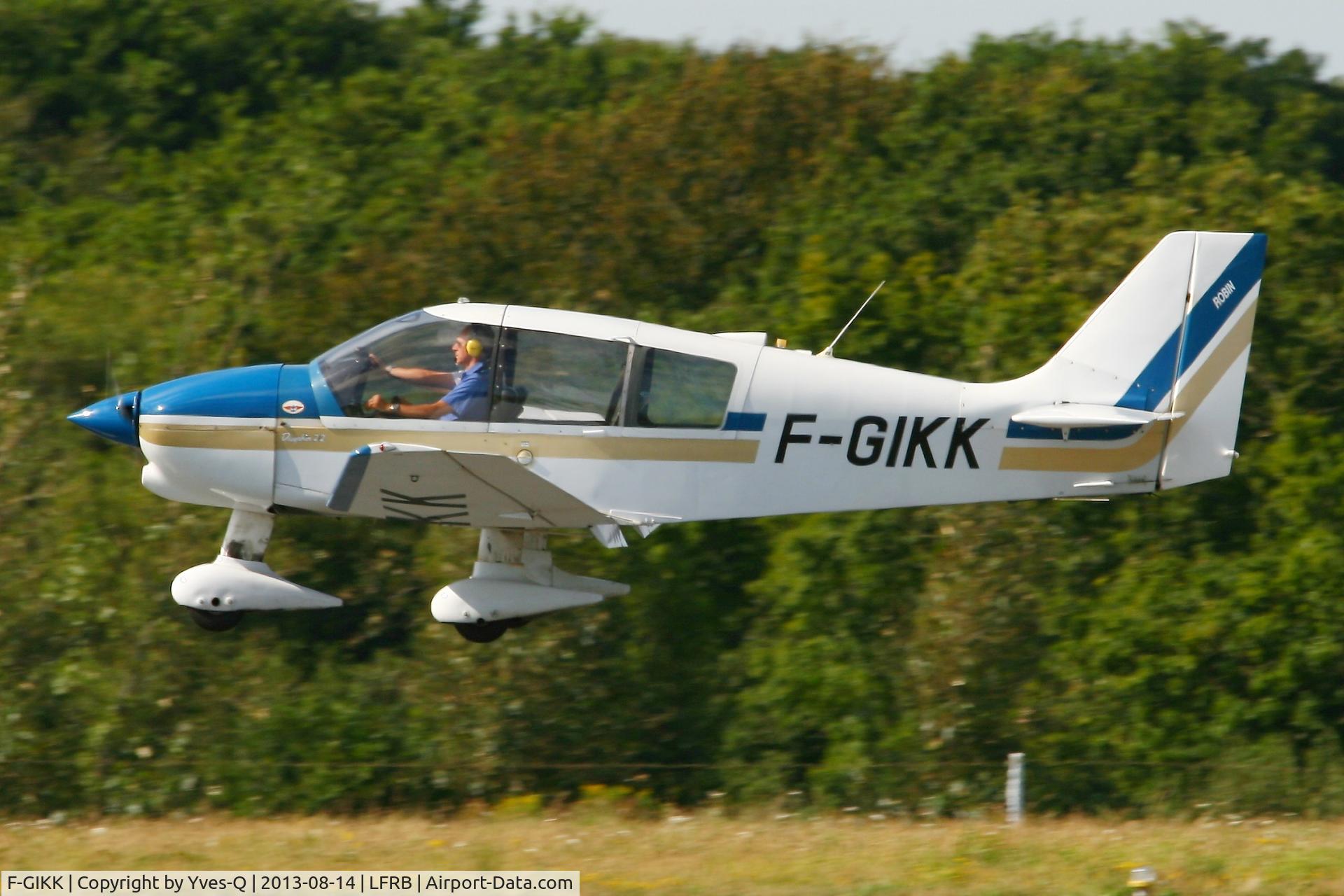 F-GIKK, Robin DR-400-120 C/N 1942, Robin DR-400-120, On final rwy 25L, Brest-Guipavas Airport (LFRB-BES)