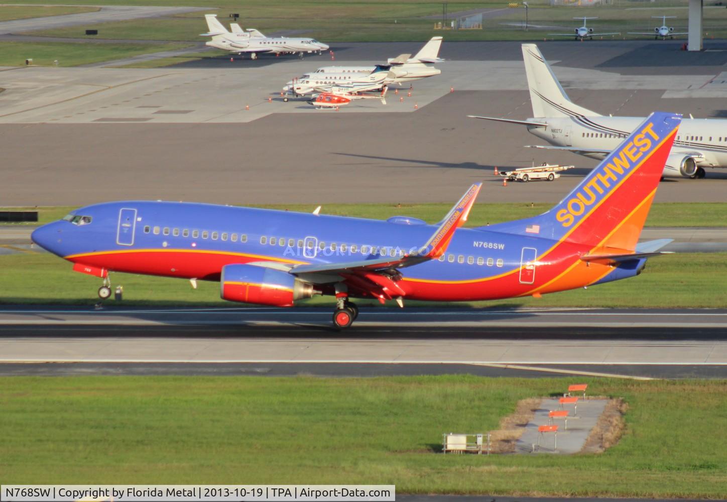 N768SW, 2000 Boeing 737-7H4 C/N 30587, Southwest 737-700