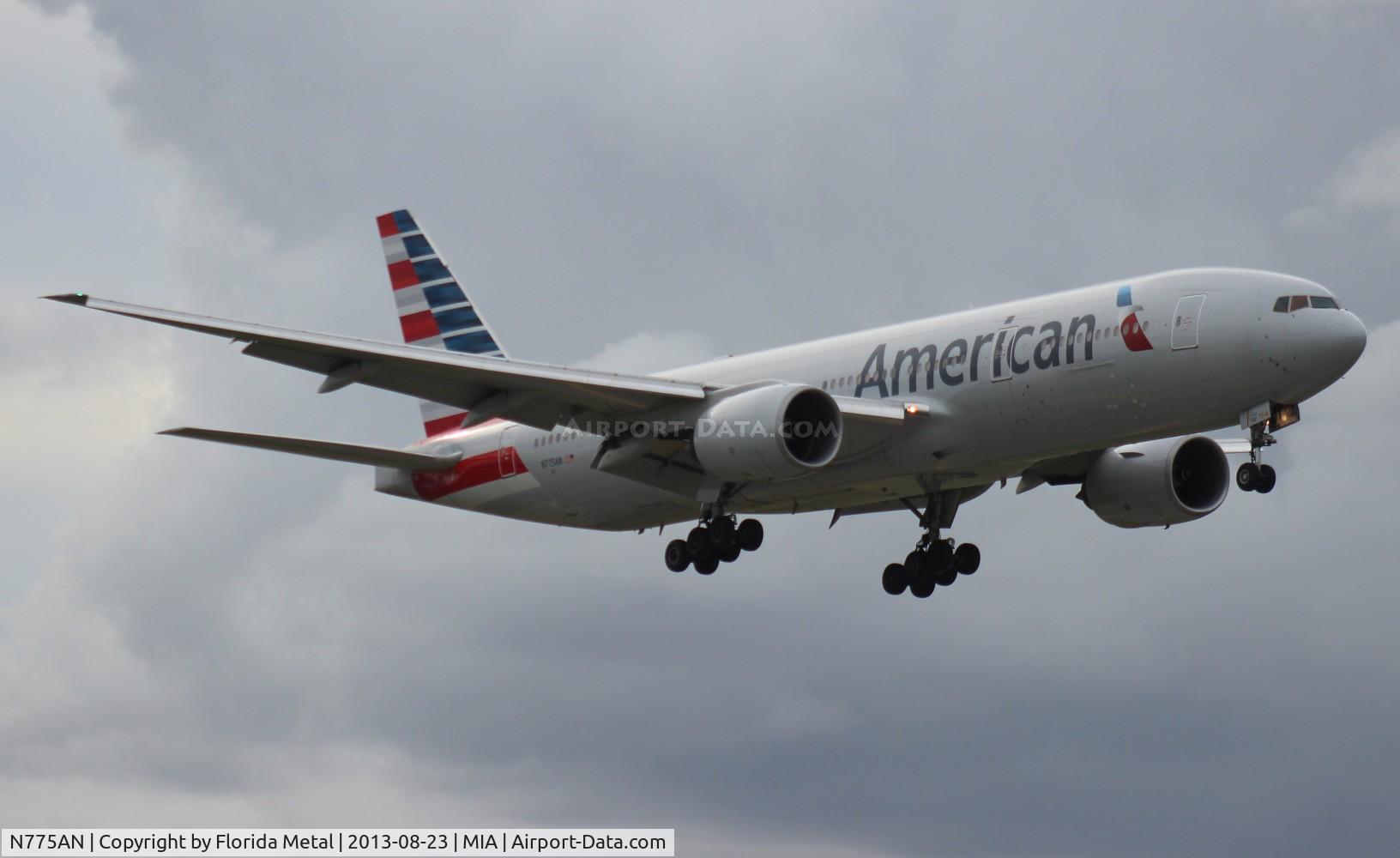 N775AN, 1999 Boeing 777-223 C/N 29584, American 777-200