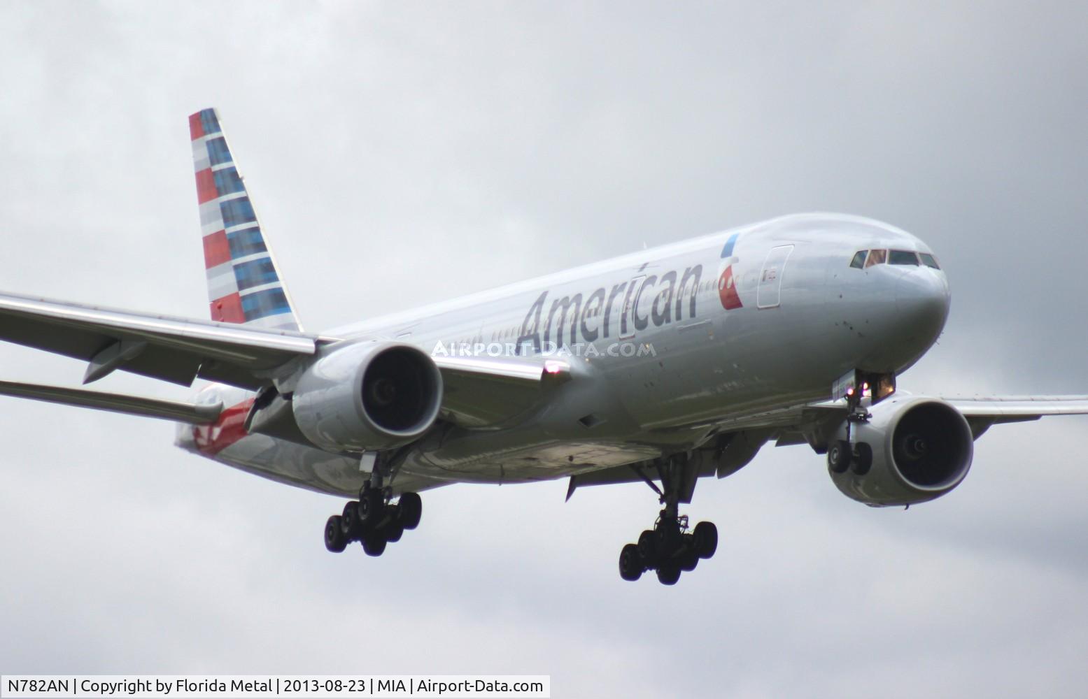 N782AN, 2000 Boeing 777-223 C/N 30003, American 777-200