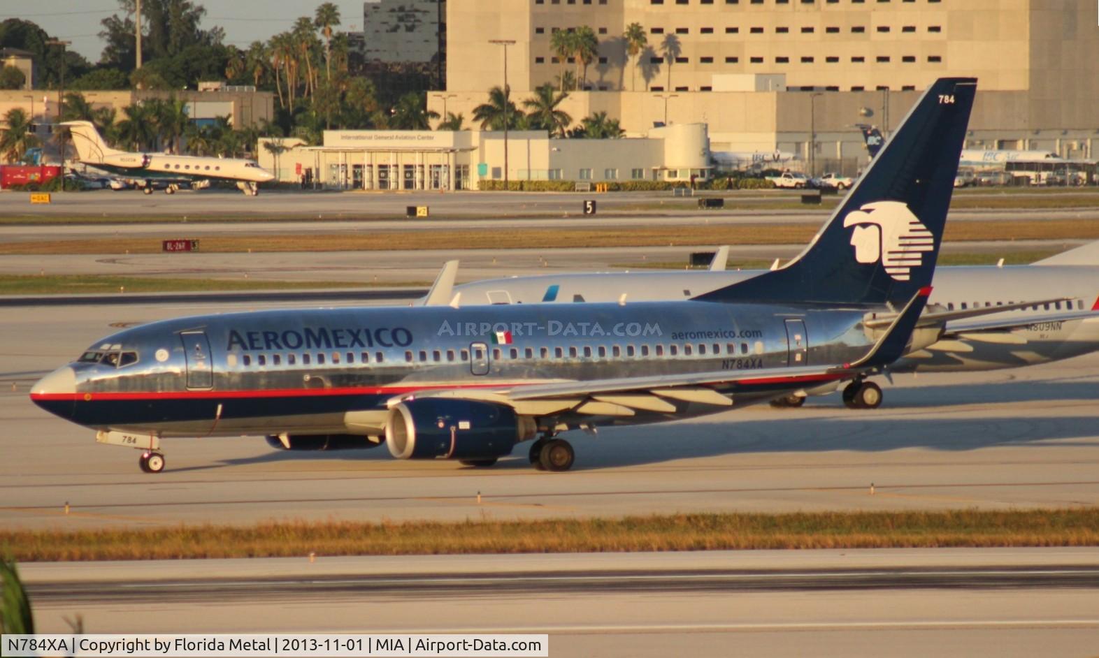 N784XA, 2003 Boeing 737-752 C/N 33784, Aeromexico 737-700