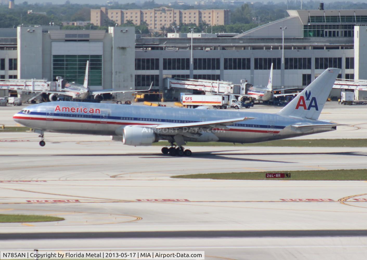 N785AN, 2000 Boeing 777-223/ER C/N 30005, American 777-200