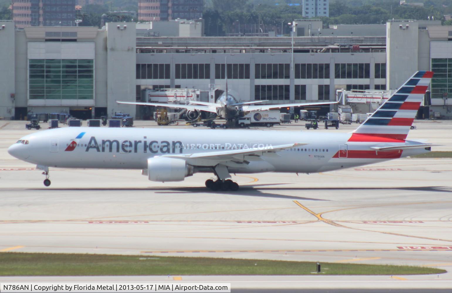 N786AN, 2000 Boeing 777-223 C/N 30250, American 777-200