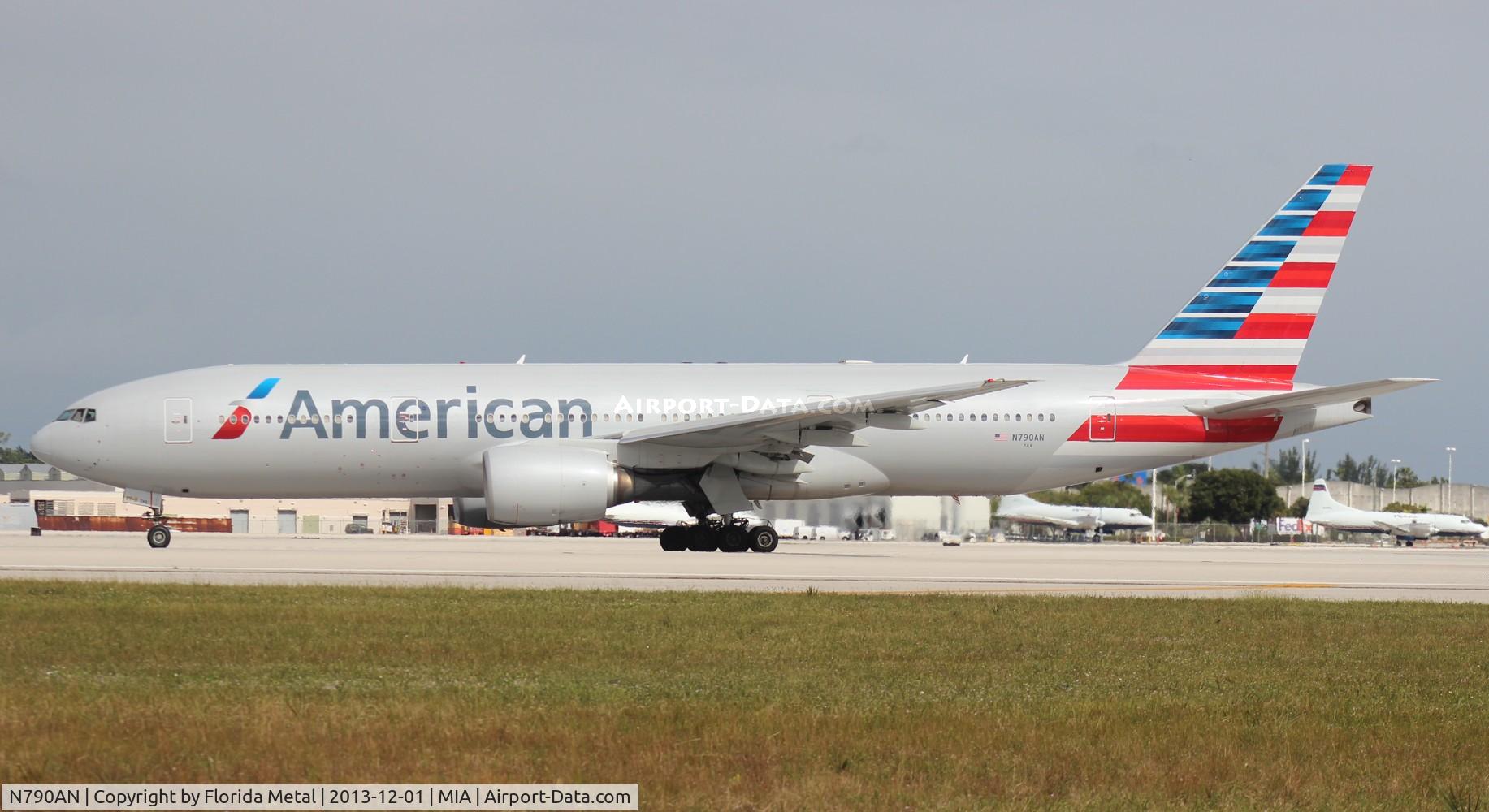 N790AN, 2000 Boeing 777-223 C/N 30251, American 777-200 new colors