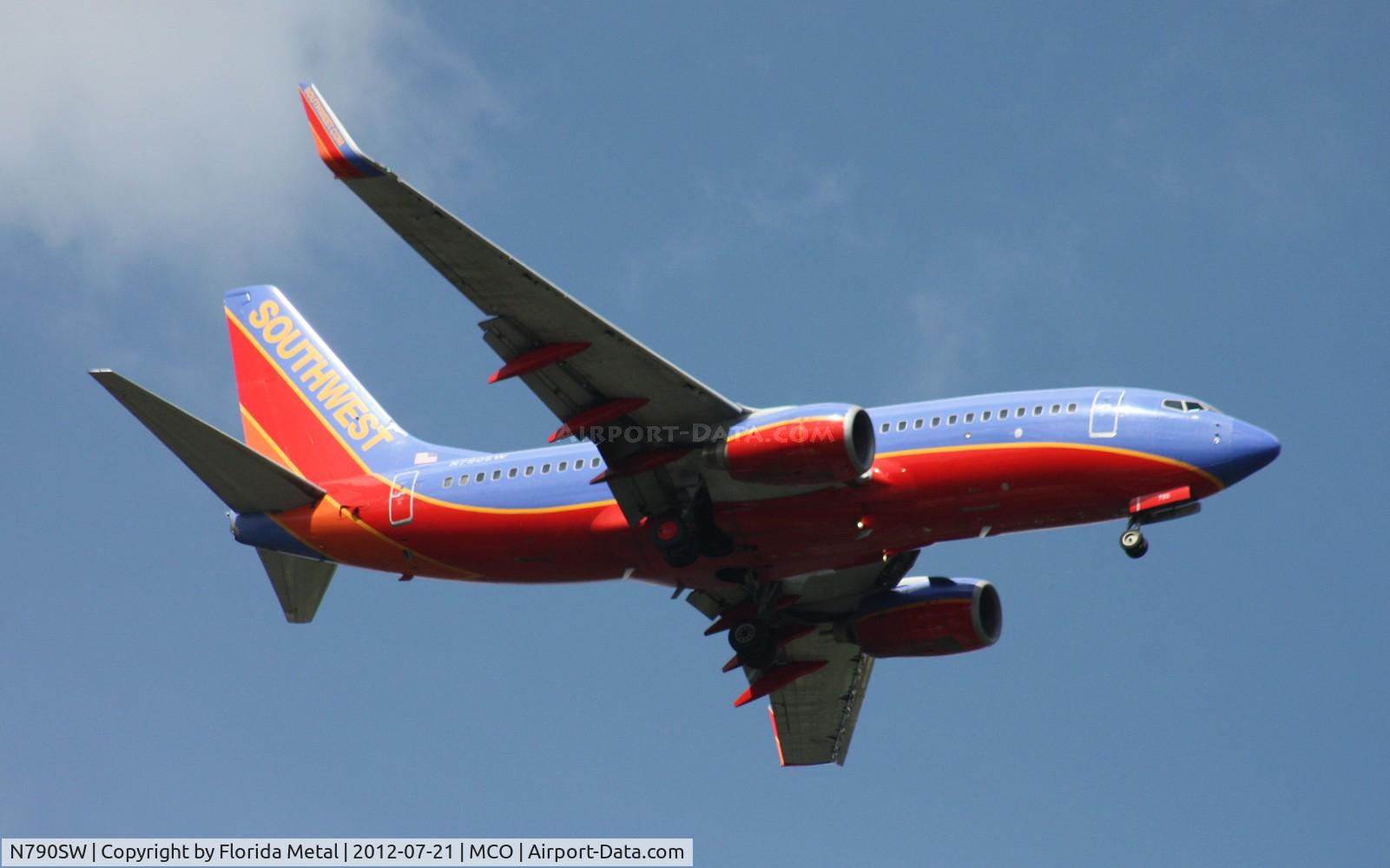 N790SW, 2000 Boeing 737-7H4 C/N 30604, Southwest 737-700