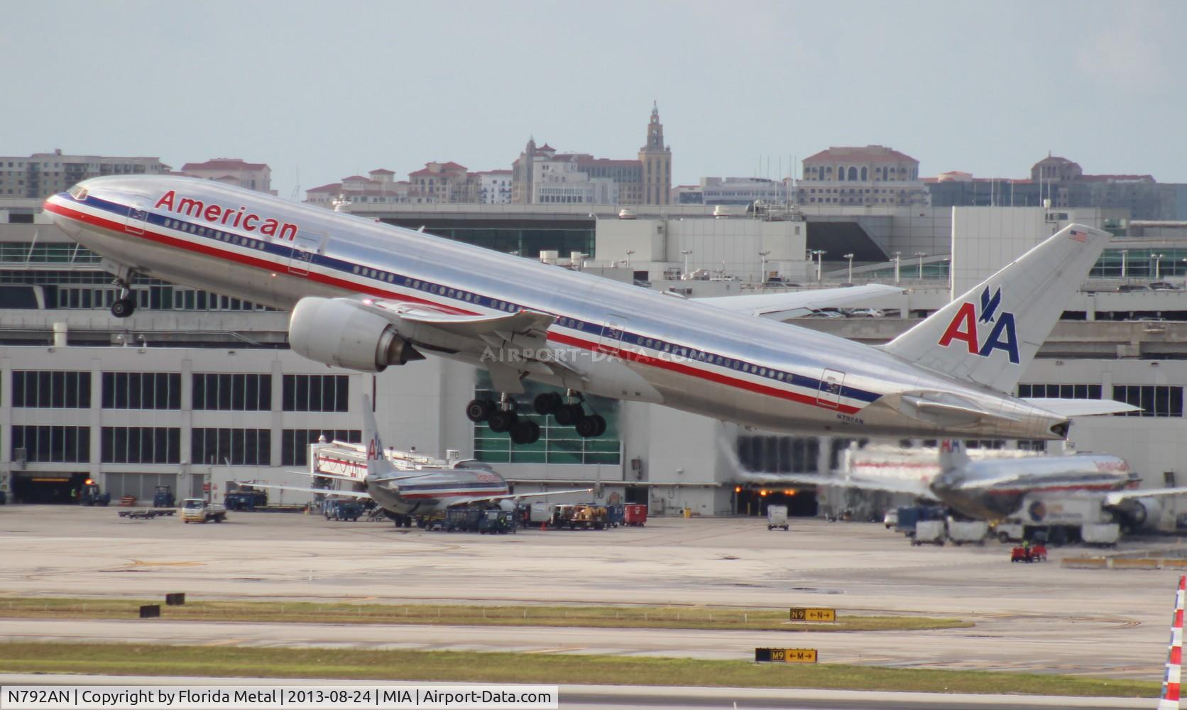 N792AN, 2000 Boeing 777-223 C/N 30253, American 777-200