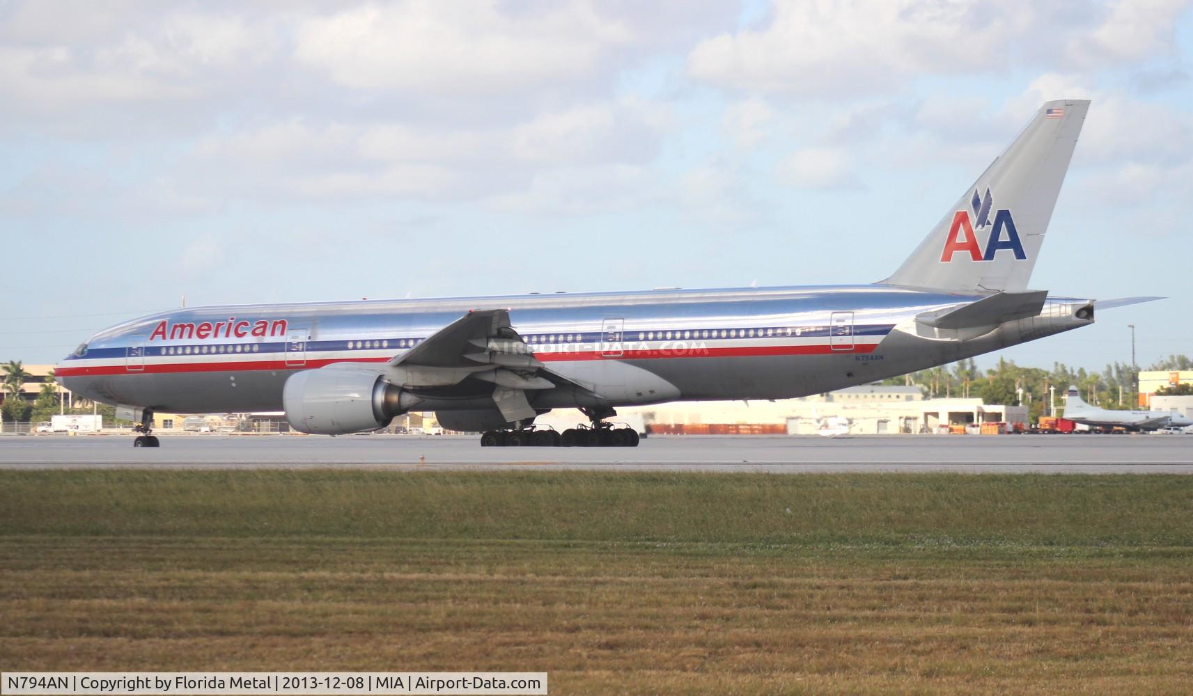 N794AN, 2000 Boeing 777-223 C/N 30256, American 777-200