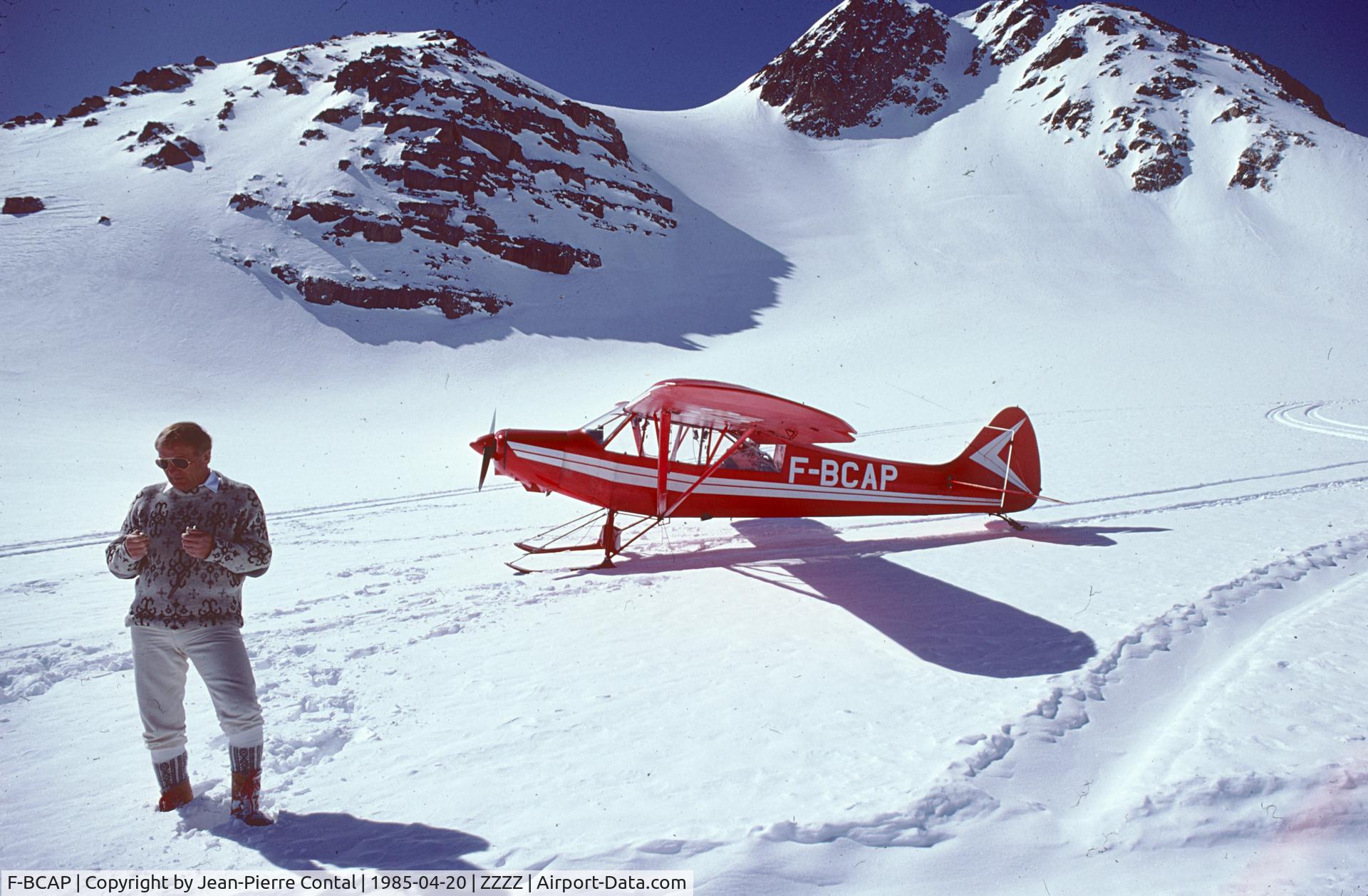 F-BCAP, Piper PA-18-135 Super Cub C/N 182890, A mid level landing (9600 ft) at the 