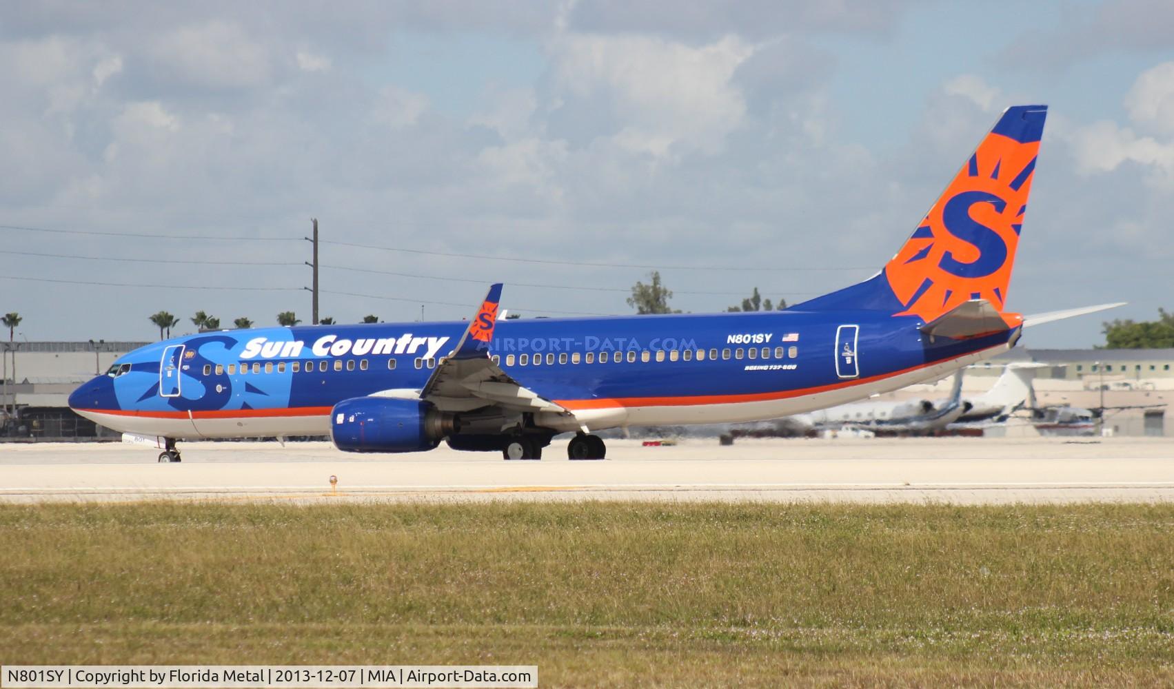 N801SY, 2001 Boeing 737-8Q8 C/N 30332, Sun Country 737-800