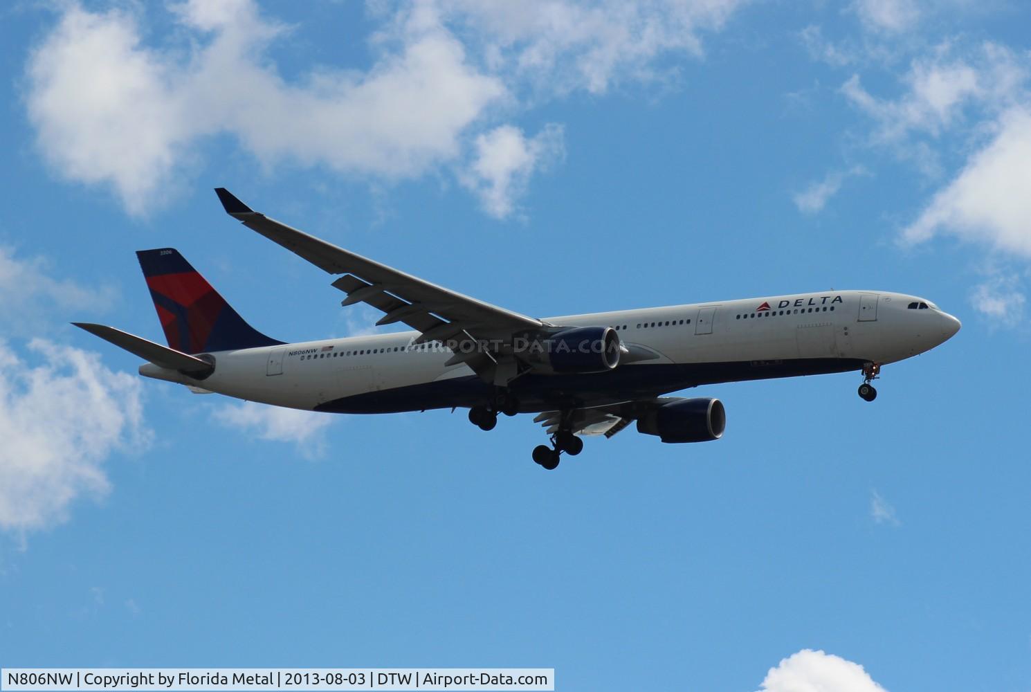 N806NW, 2004 Airbus A330-323 C/N 578, Delta A330-300