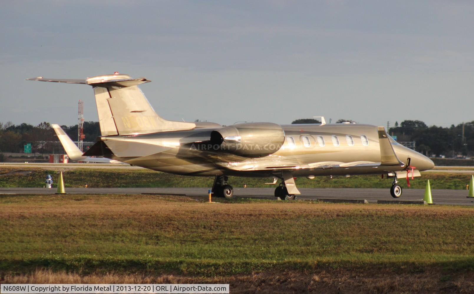 N608W, 1998 Learjet Inc 31A C/N 31-165, Lear 31A