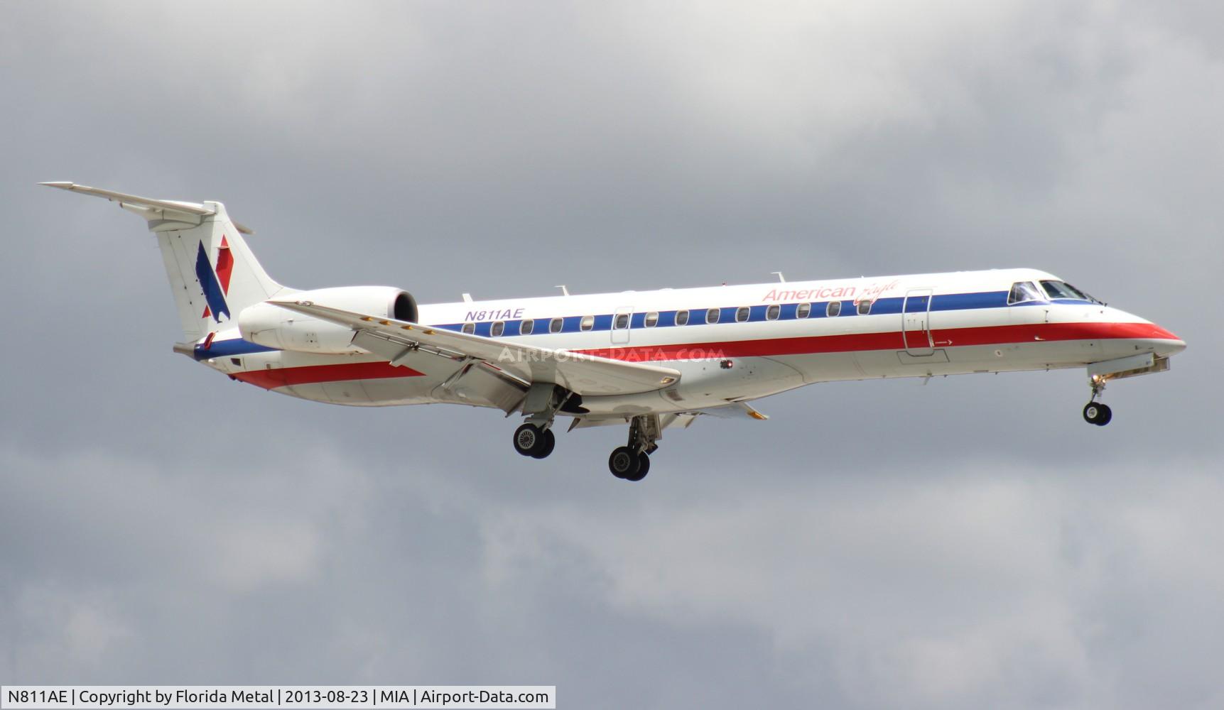 N811AE, 2001 Embraer ERJ-140LR (EMB-135KL) C/N 145529, Eagle E140