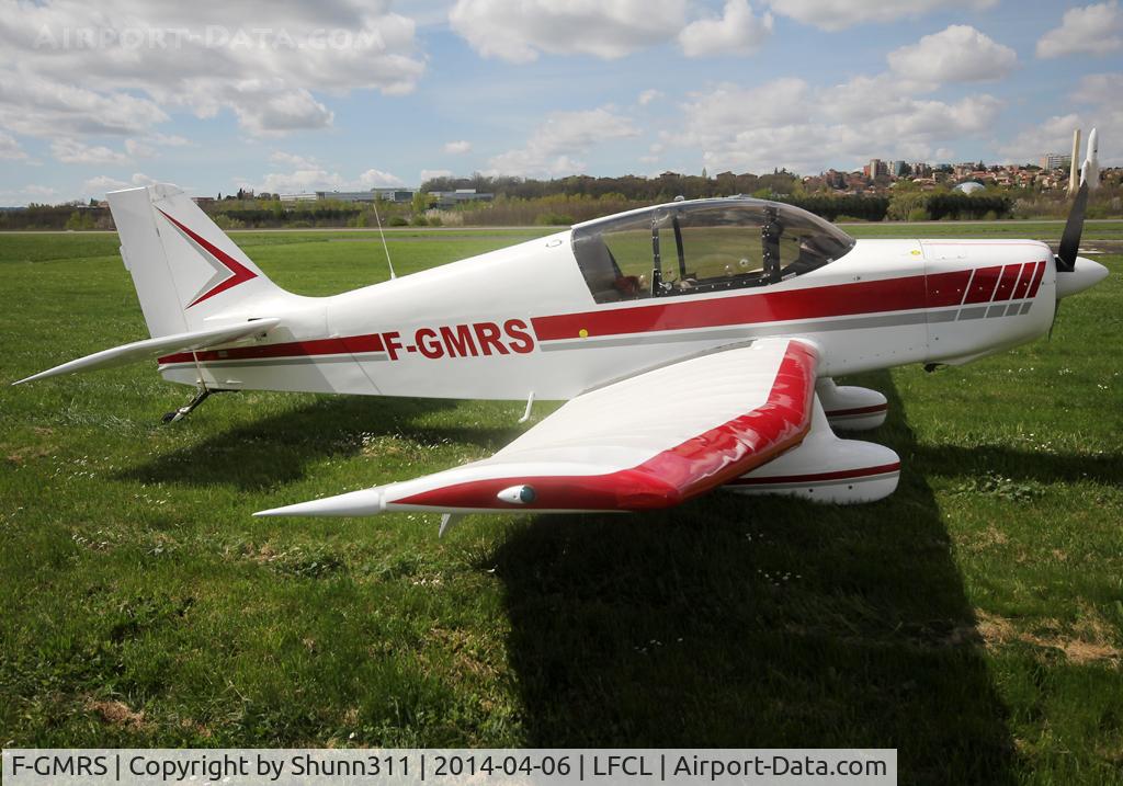 F-GMRS, SAN Jodel D-140E Mousquetaire IV C/N 210, Parked in the grass...
