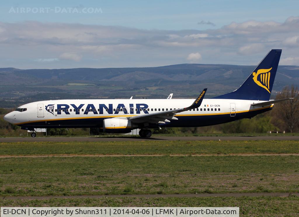EI-DCN, 2004 Boeing 737-8AS C/N 33808, Taking off...