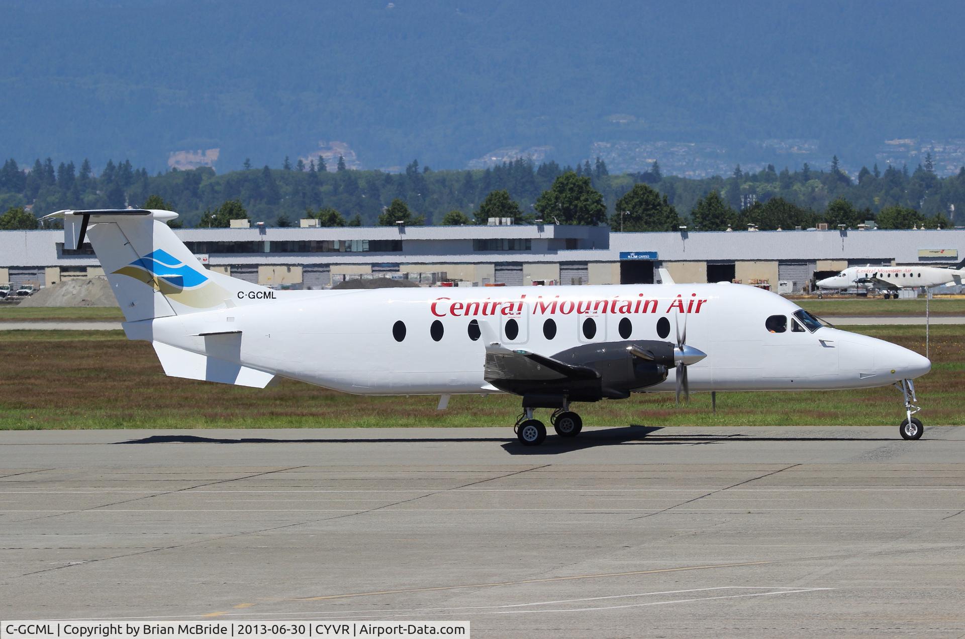C-GCML, 1996 Beech 1900D C/N UE-243, Central Mountain Air – CMA. Raytheon 1900D. C-GCML cn UE-243. Vancouver - International (YVR CYVR). Image © Brian McBride. 30 June 2013