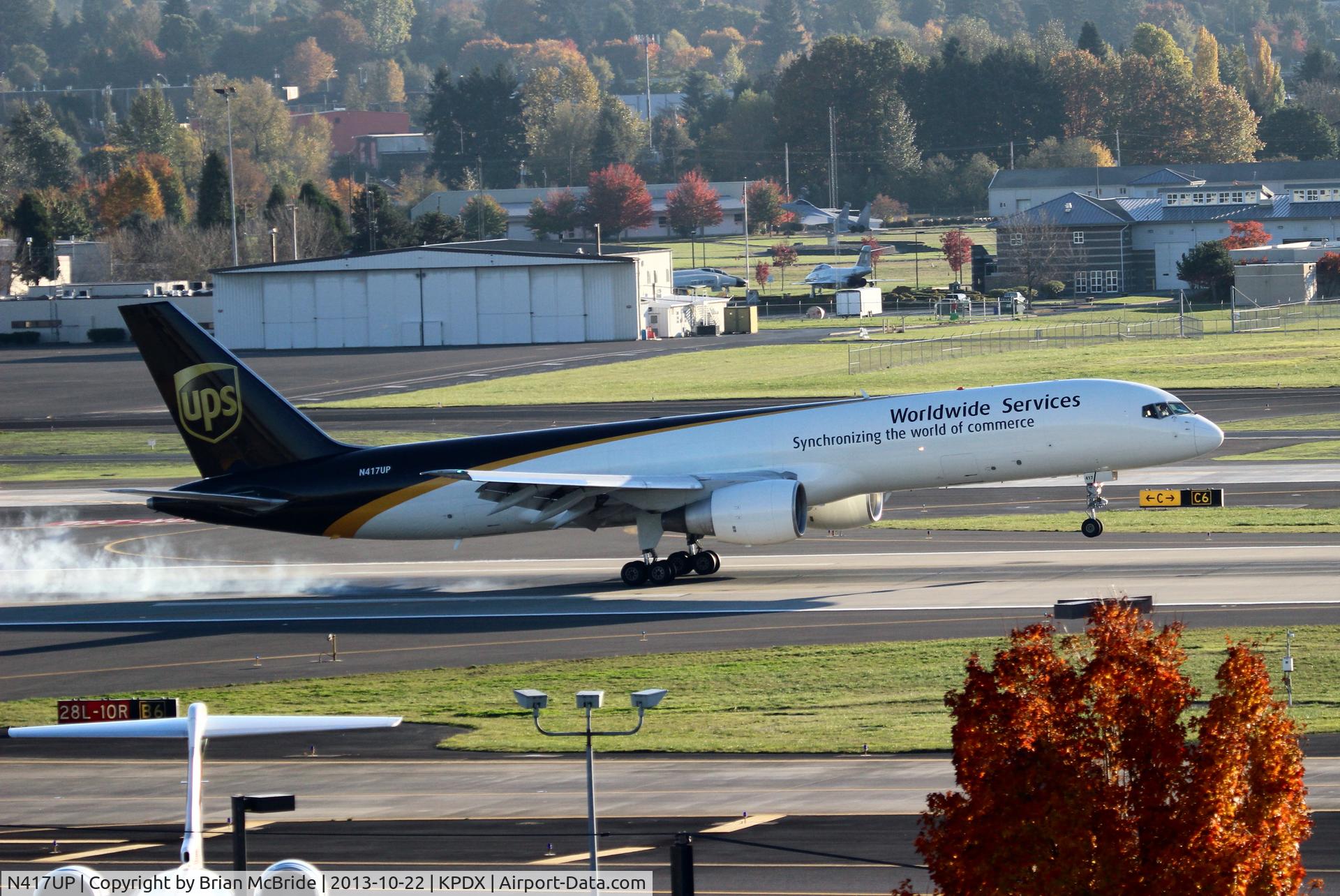 N417UP, 1990 Boeing 757-24APF C/N 23904, UPS. 757-24APF. N417UP cn 23904 32. Portland - International (PDX KPDX). Image © Brian McBride. 22 October 2013