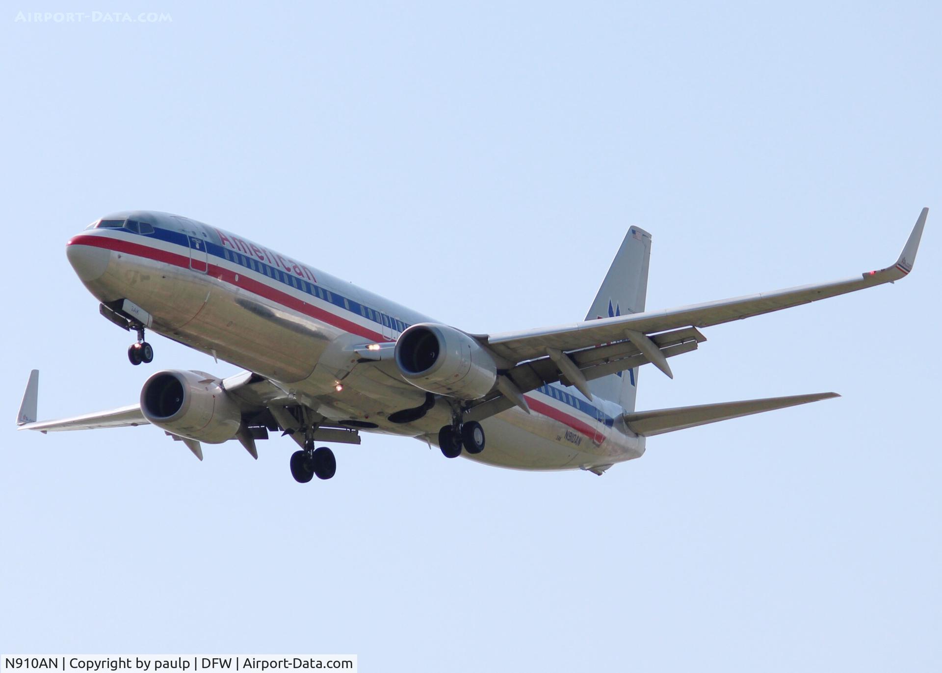 N910AN, 1999 Boeing 737-823 C/N 29512, At DFW.