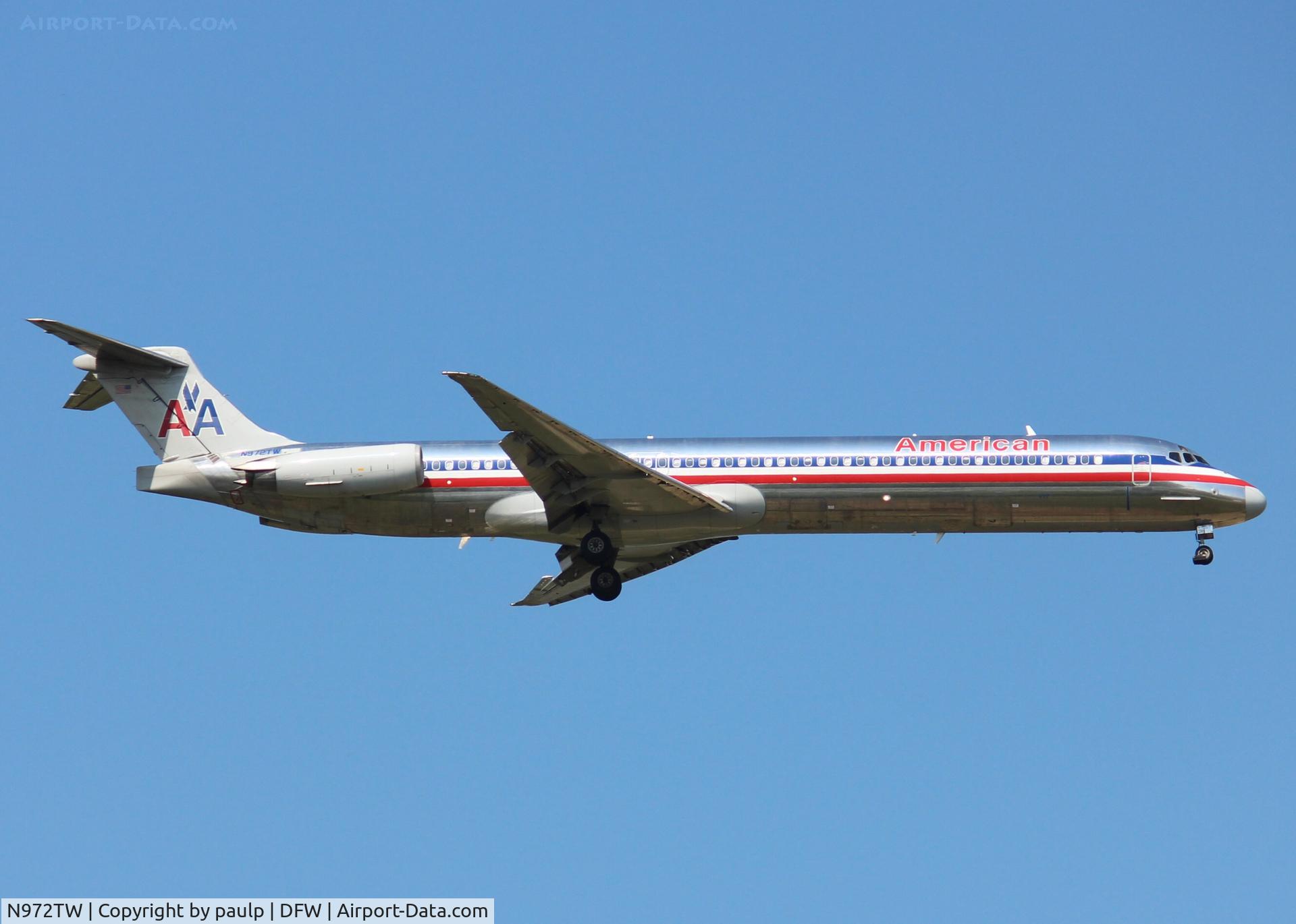 N972TW, 1999 McDonnell Douglas MD-83 (DC-9-83) C/N 53622, At DFW.