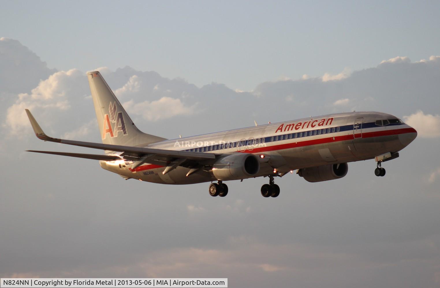 N824NN, 2010 Boeing 737-823 C/N 30916, American 737-800