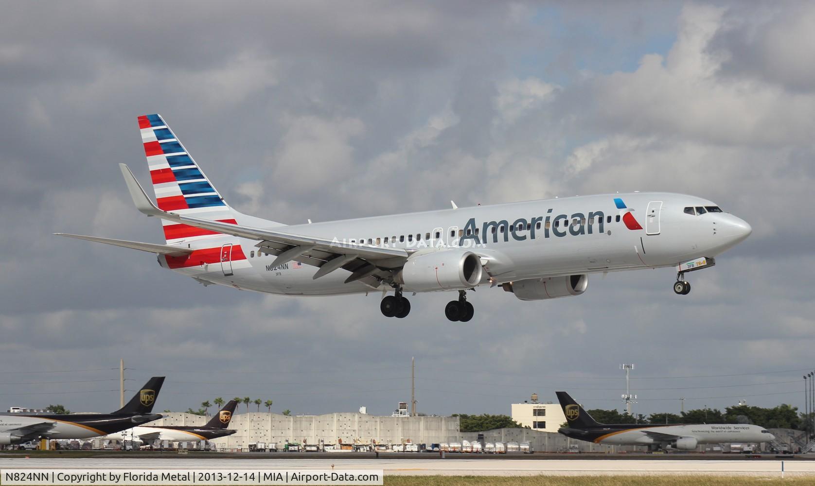 N824NN, 2010 Boeing 737-823 C/N 30916, American 737-80