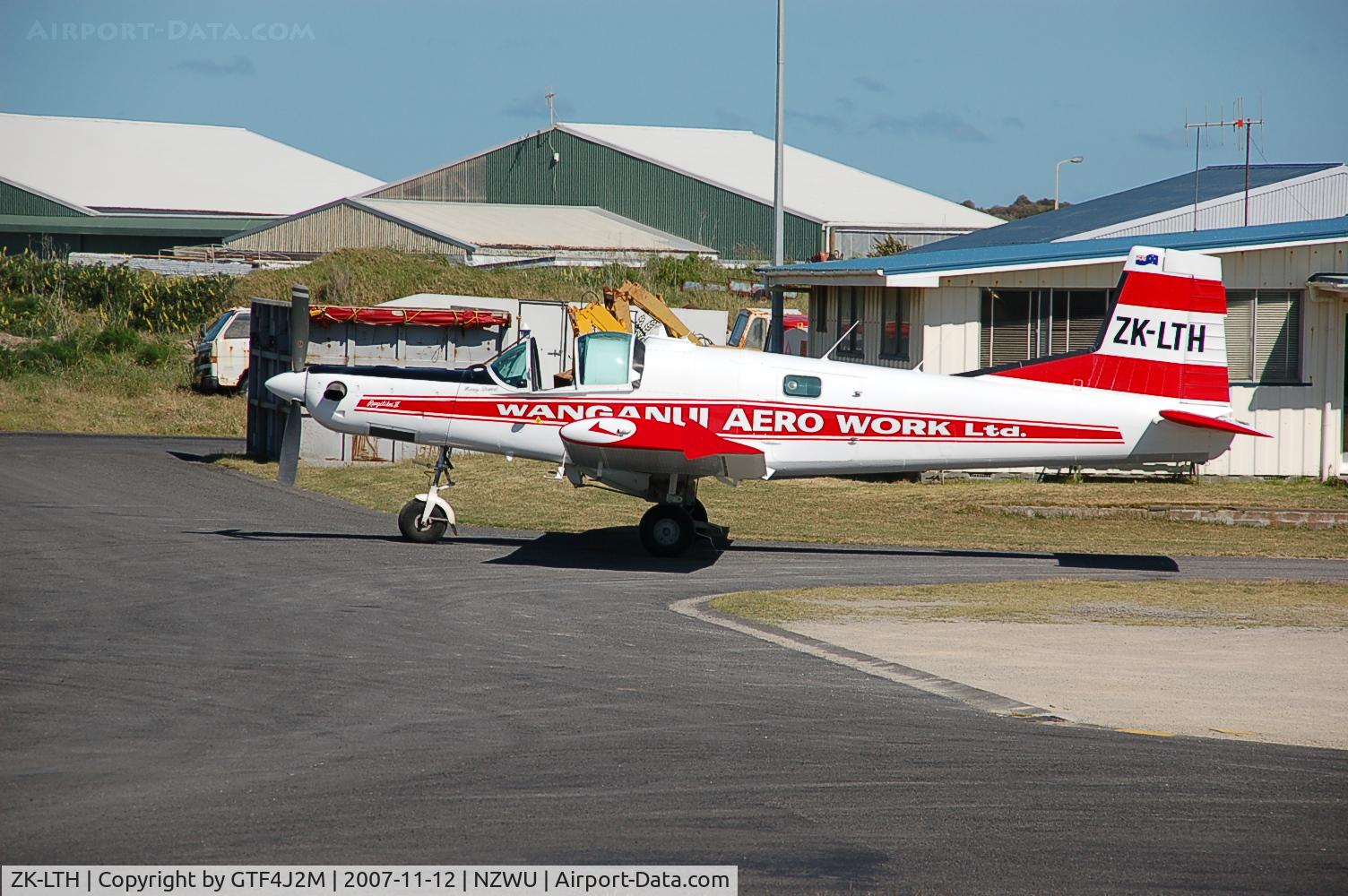 ZK-LTH, Pacific Aerospace Cresco 08-600 C/N 024, ZK-LTH of Wanganui Aero Work at Wanganui 12.11.07