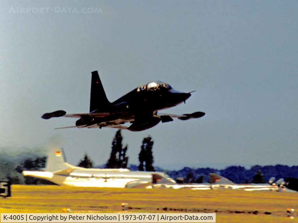 K-4005, 1969 Canadair NF-5B Freedom Fighter C/N 4005, NF-5B Freedom Fighter of 313 Squadron Royal Netherlands Air Force in action at the 1973 Intnl Air Tattoo at RAF Greenham Common.