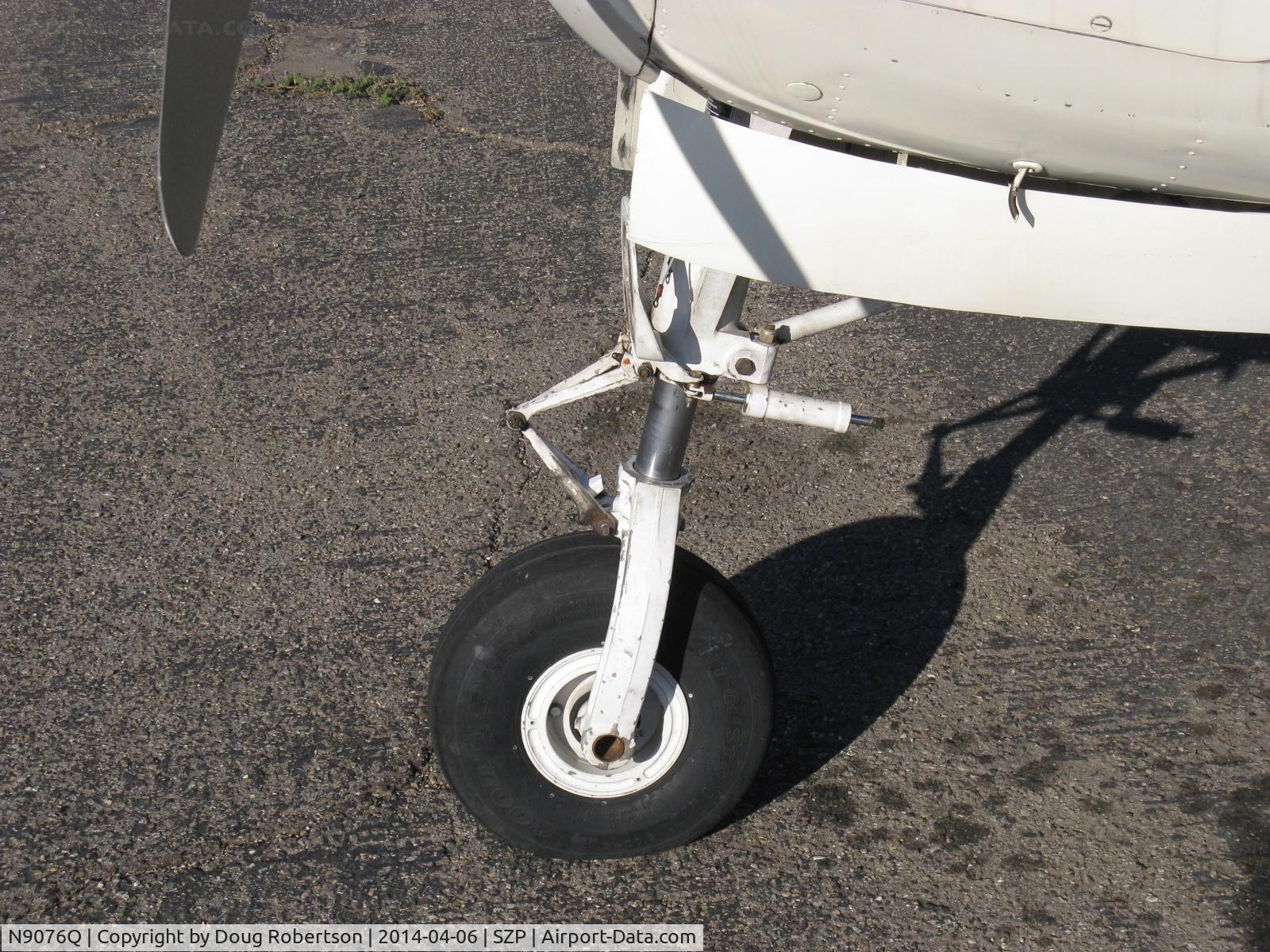 N9076Q, 1970 Beech A36 Bonanza 36 C/N E-236, 1970 Beech A36 BONANZA, Continental IO-520 285 Hp, nose gear shimmy damper