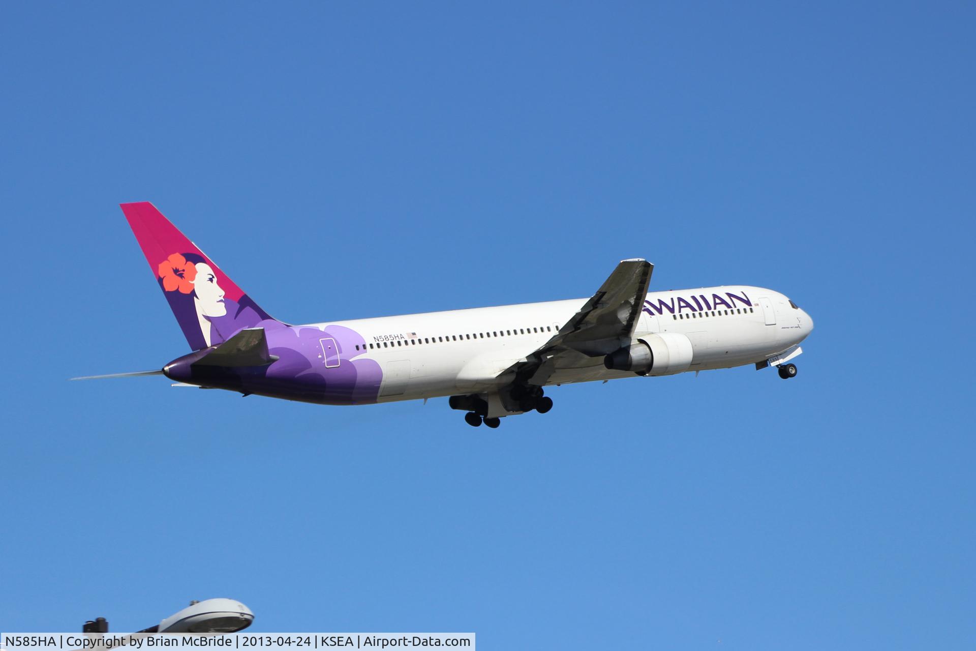 N585HA, Boeing 767-3G5 C/N 24257, Hawaiian Air. 767-3G5ER. N585HA cn 24257 251. Seattle Tacoma - International (SEA KSEA). Image © Brian McBride. 24 April 2013