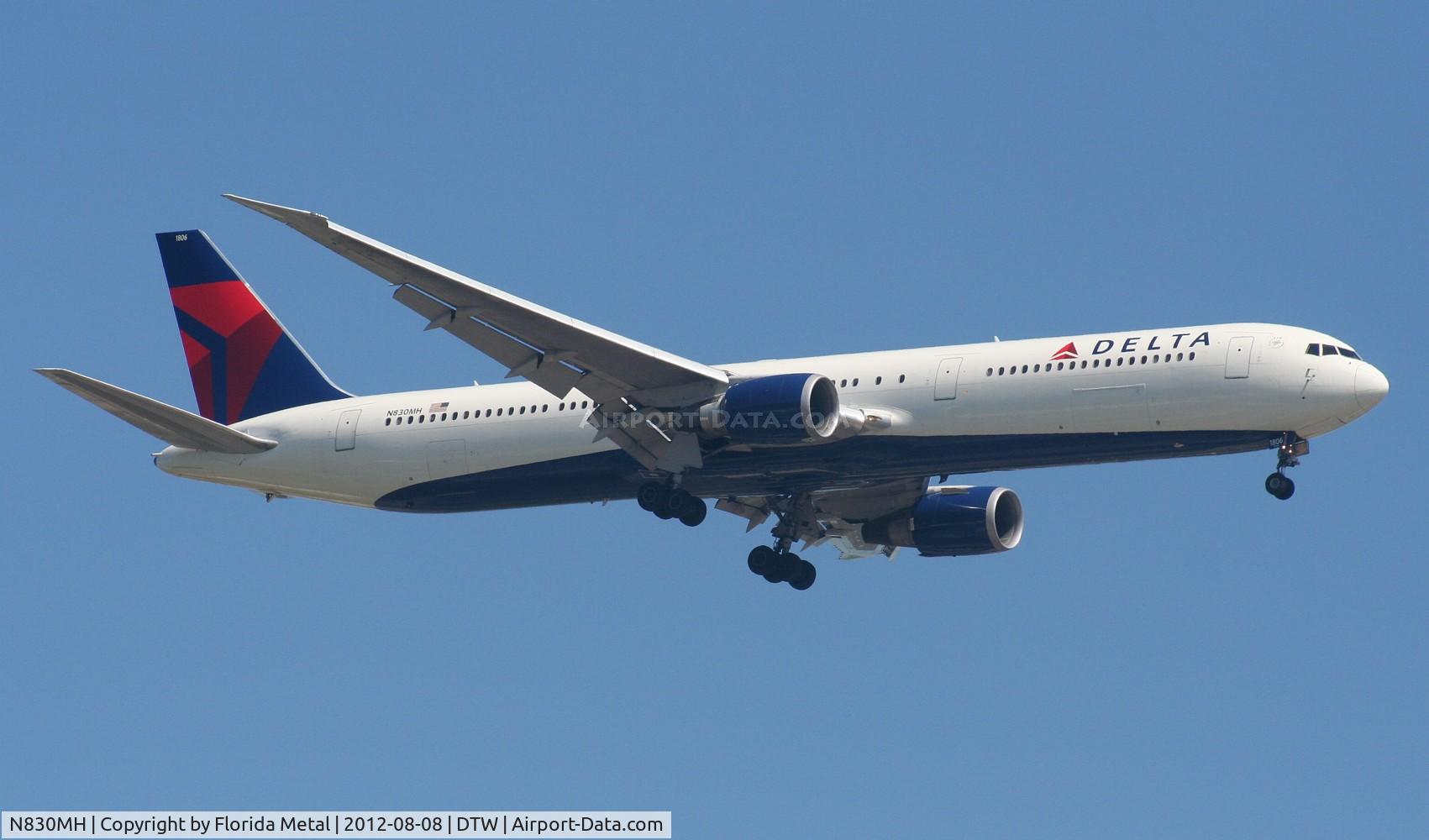 N830MH, 2000 Boeing 767-432/ER C/N 29701, Delta 767-400