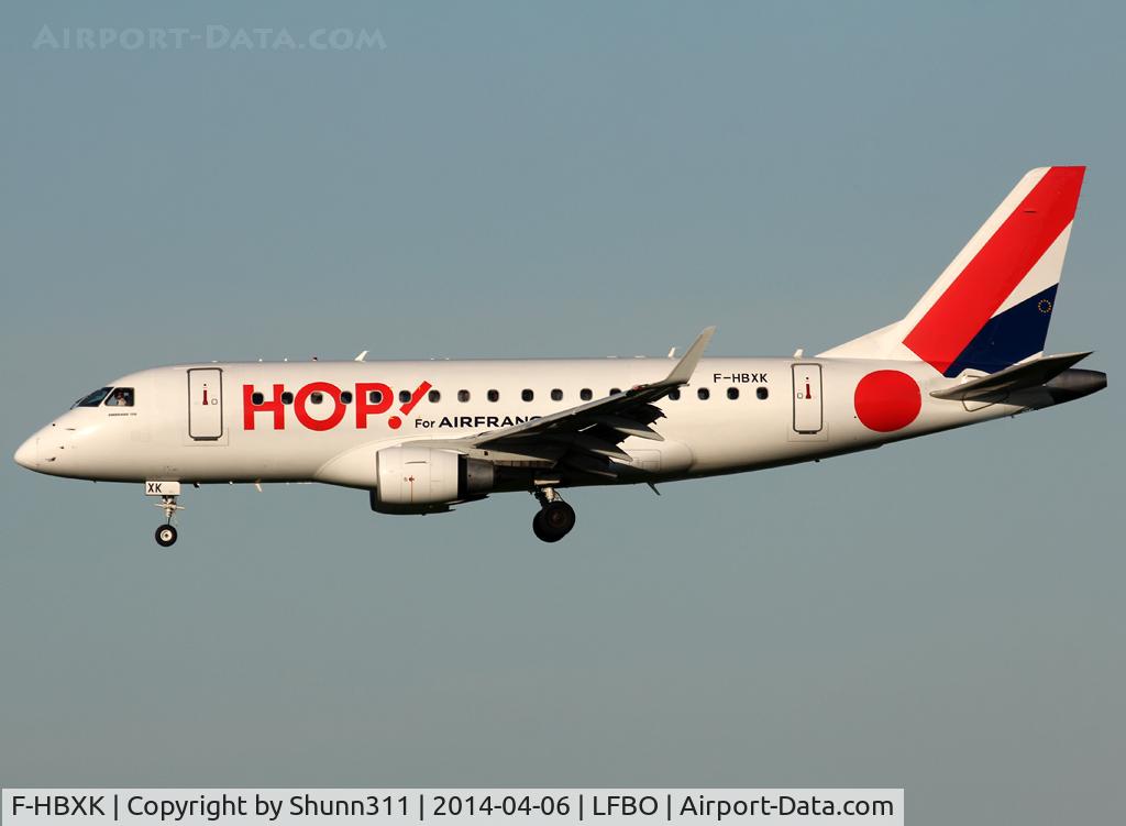 F-HBXK, 2004 Embraer 170LR (ERJ-170-100LR) C/N 17000008, Landing rwy 32R