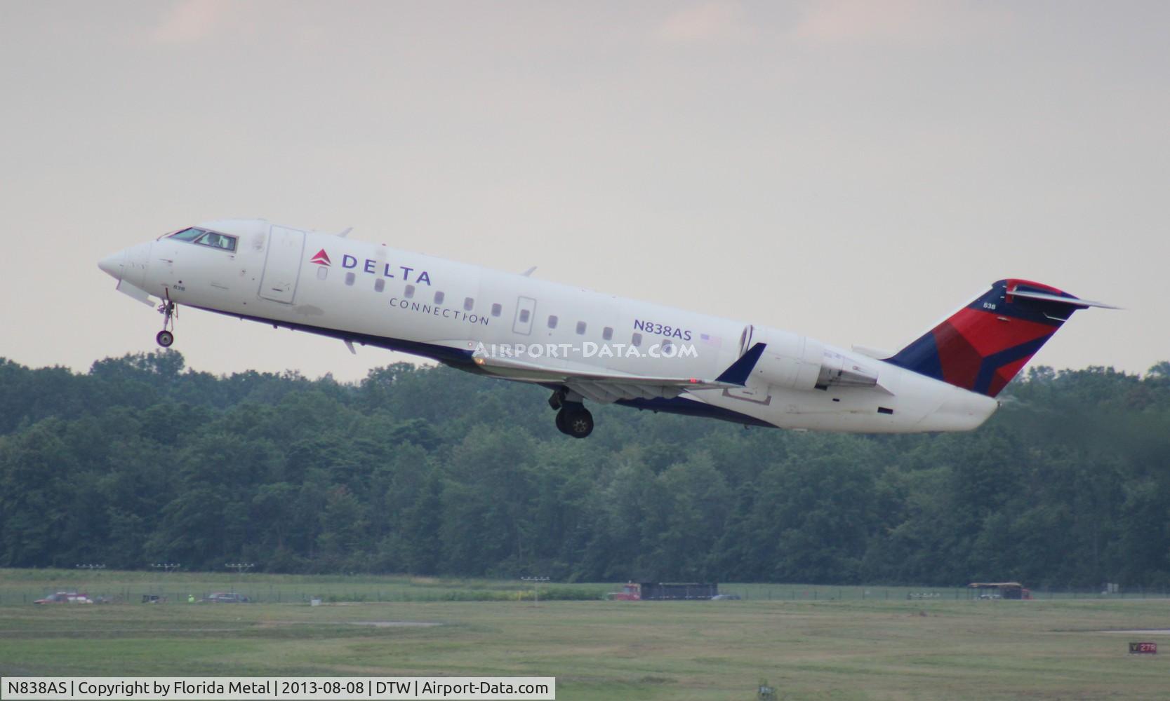 N838AS, 1998 Bombardier CRJ-200ER (CL-600-2B19) C/N 7276, Delta Connection CRJ-200