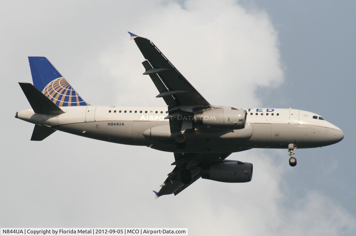 N844UA, 2001 Airbus A319-131 C/N 1581, United A319