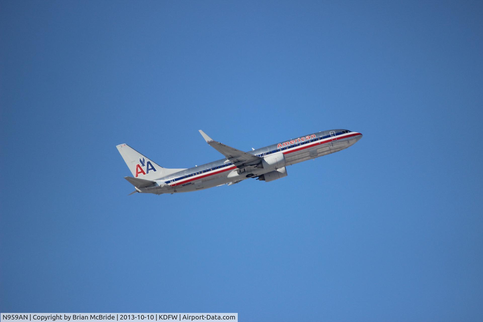N959AN, 2001 Boeing 737-823 C/N 30828, American Airlines. 737-823. N959AN 3CP cn 30828 801. Dallas - Fort Worth - International (DFW KDFW). Image © Brian McBride. 10 October 2013