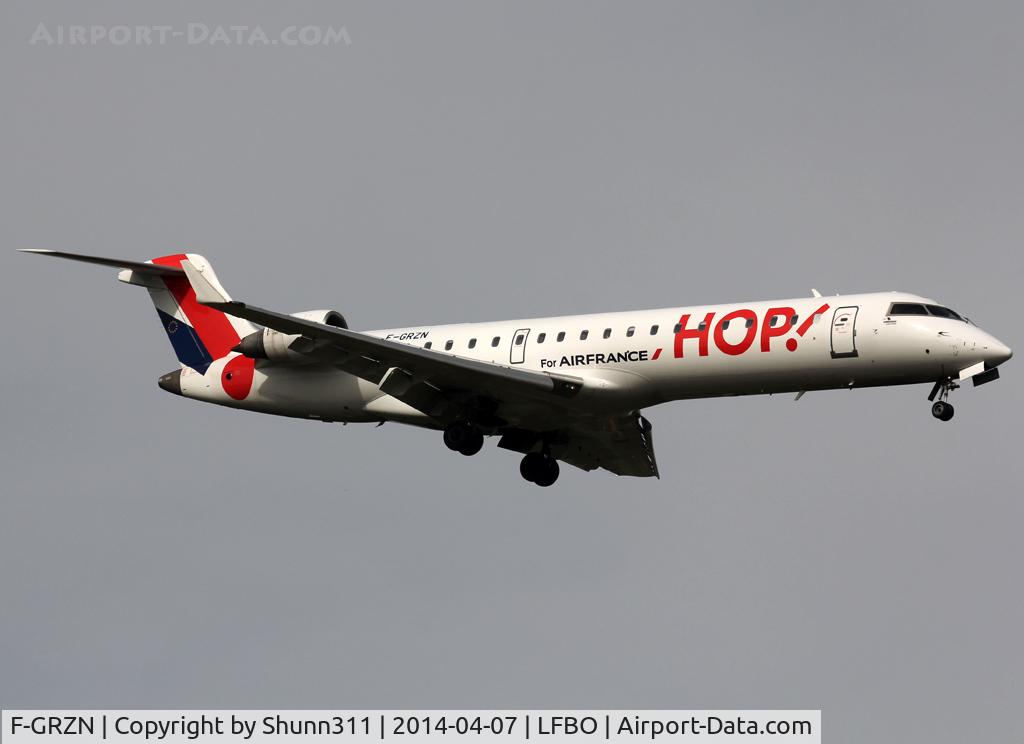 F-GRZN, 2007 Canadair CRJ-700 (CL-600-2C10) Regional Jet C/N 10264, Landing rwy 14R