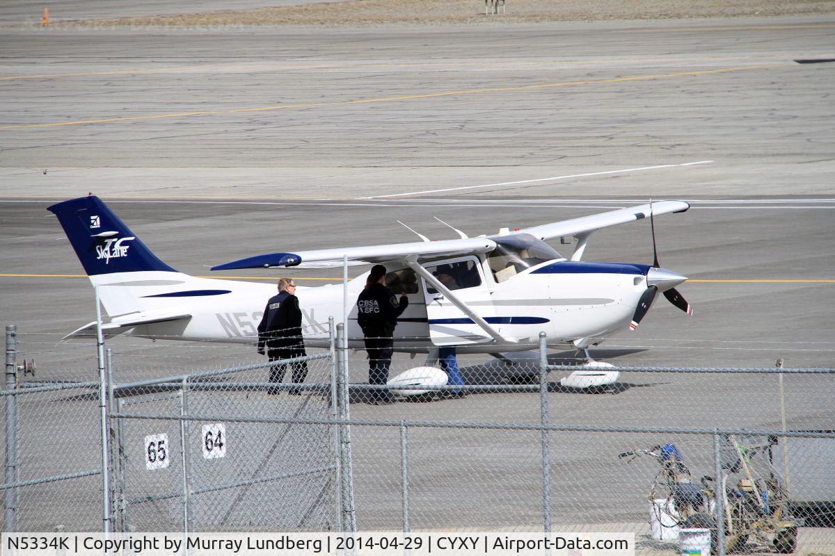 N5334K, 2003 Cessna T182T Turbo Skylane C/N T18208193, Clearing Canada Customs at Whitehorse, Yukon.
