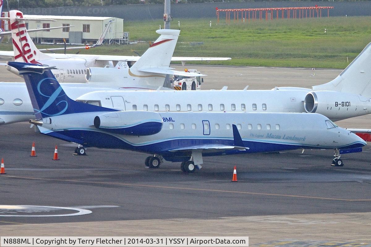 N888ML, 2004 Embraer ERJ-135BJ Legacy 600 C/N 14500818, 2004 Embraer EMB-135BJ, c/n: 14500818 at Sydney