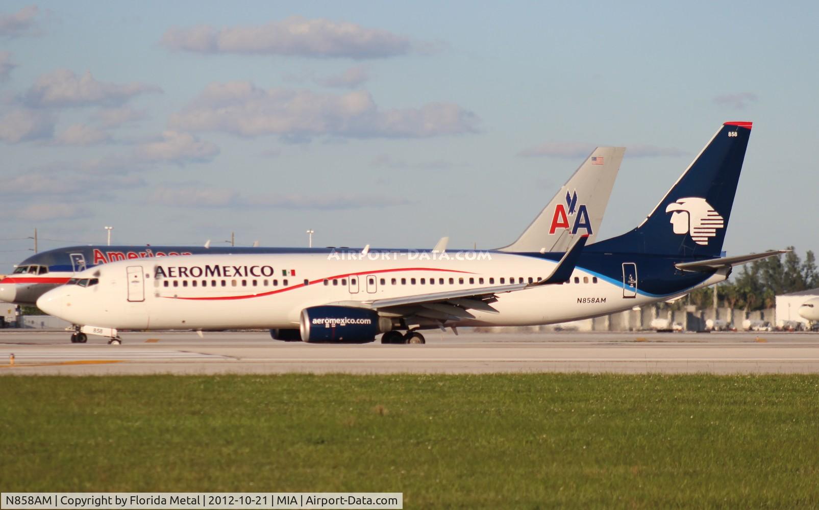 N858AM, 2003 Boeing 737-8Q8 C/N 30671, Aeromexico 737-800