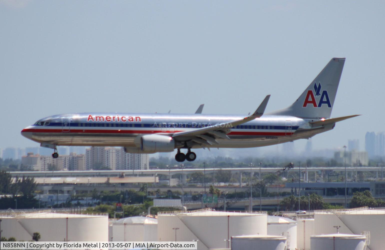 N858NN, Boeing 737-823 C/N 30904, American 737-800