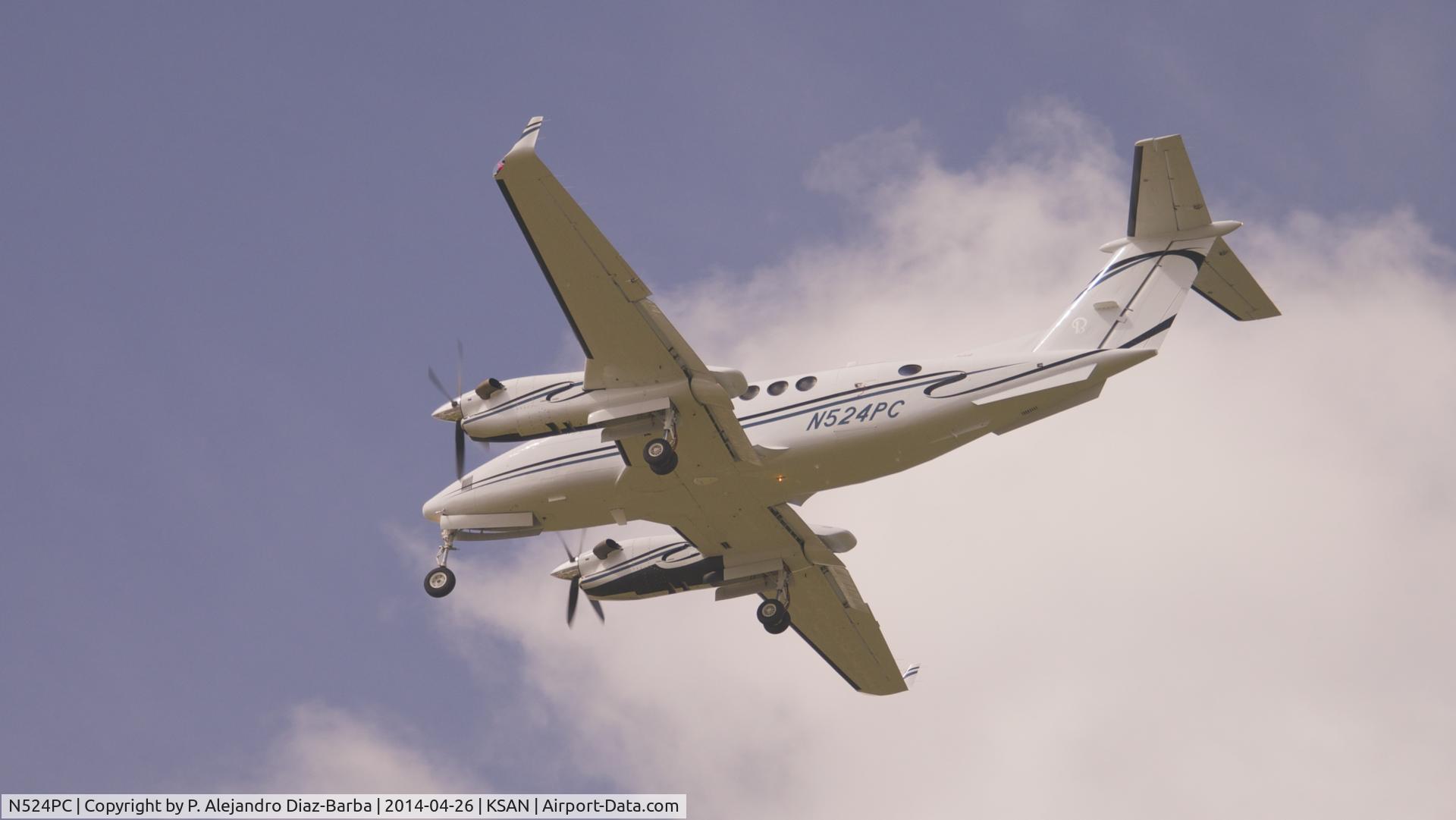 N524PC, 2005 Raytheon Aircraft Company B300 C/N FL-447, King Air B300 N524PC approaches to land San Diego Lindbergh field.