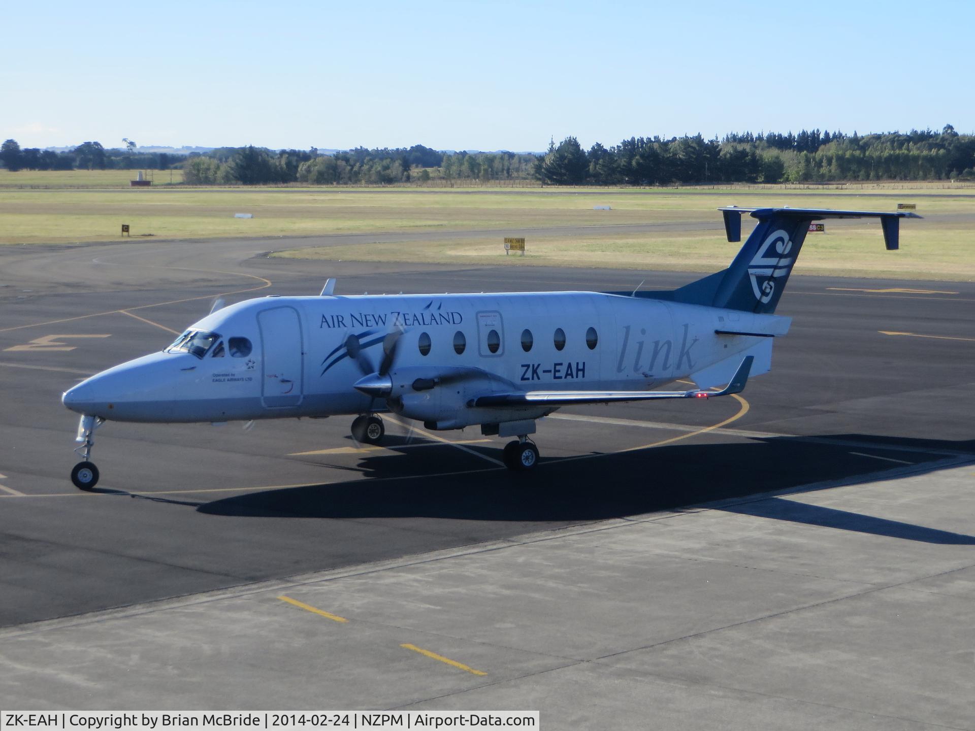 ZK-EAH, 2002 Raytheon 1900D C/N UE-431, Air New Zealand (Eagle Airways). Raytheon 1900D. ZK-EAH cn UE-431. Palmerston North (PMR NZPM). Image © Brian McBride. 24 February 2014