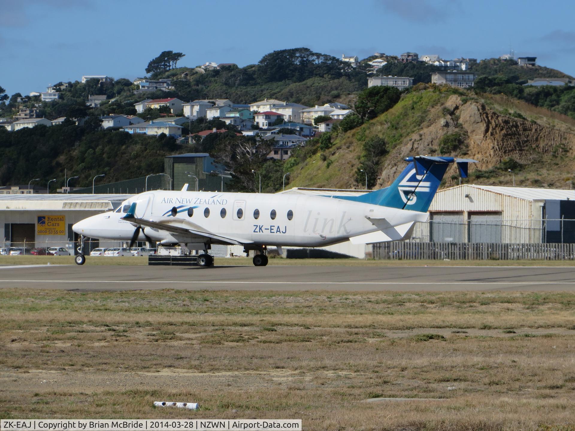 ZK-EAJ, 2002 Raytheon Aircraft Company 1900D C/N UE-433, Air New Zealand (Eagle Airways) .Raytheon 1900D. ZK-EAJ cn UE-433. Wellington - International (WLG NZWN). Image © Brian McBride. 28 March 2014