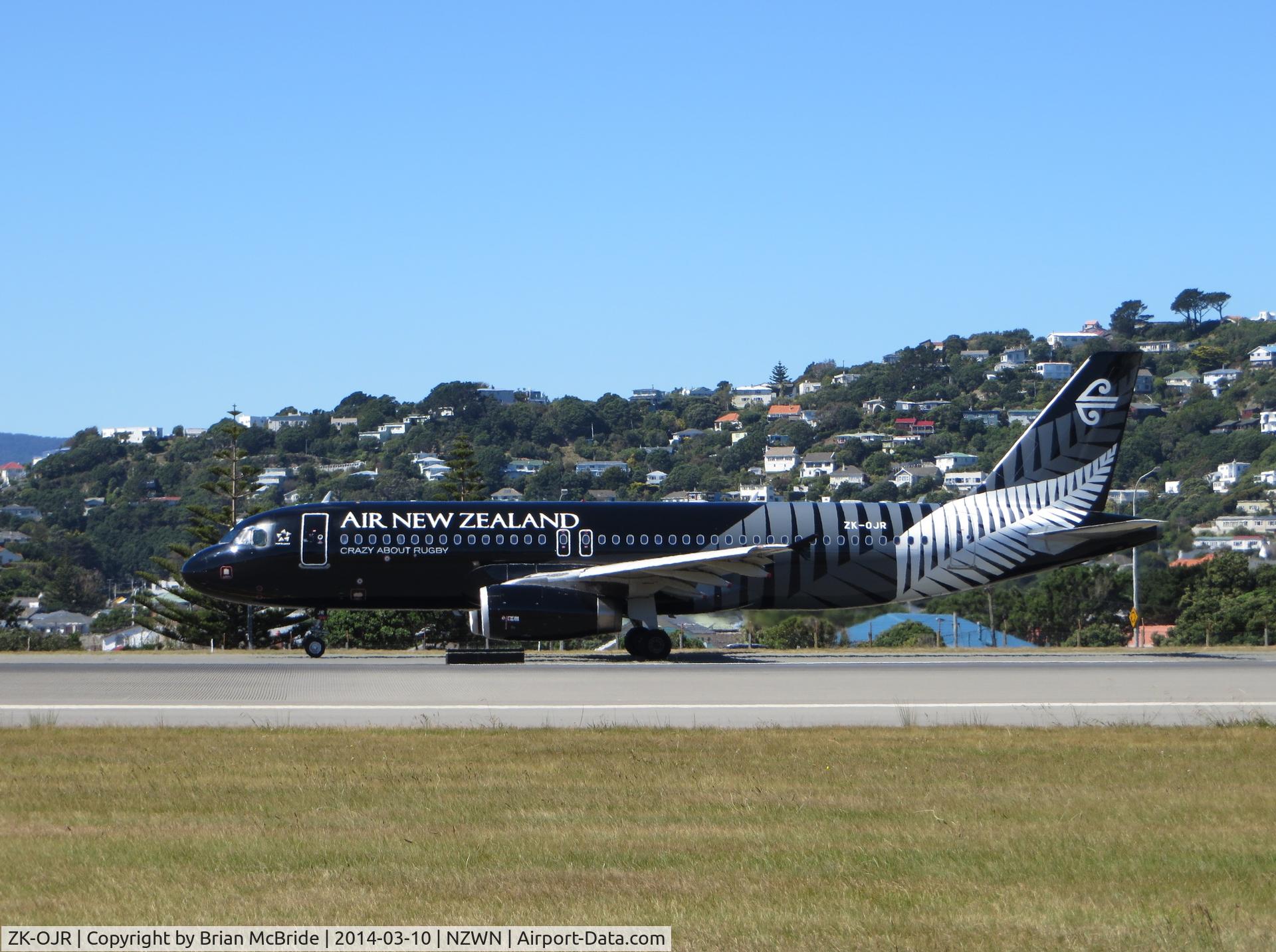ZK-OJR, 2011 Airbus A320-232 C/N 4884, Air New Zealand. A320-232. ZK-OJR cn 4884. Wellington - International (WLG NZWN). Image © Brian McBride. 10 March 2014
