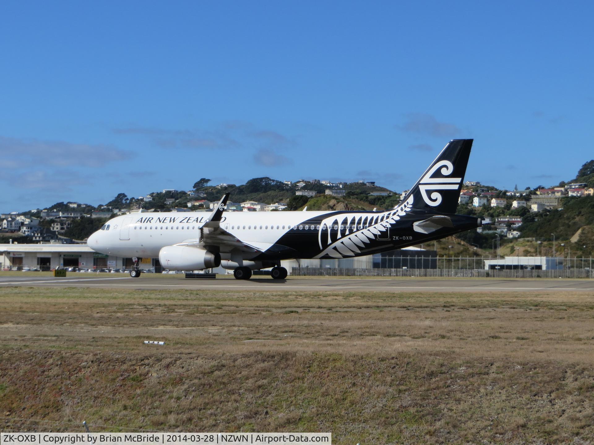 ZK-OXB, 2013 Airbus A320-232 C/N 5682, Air New Zealand. A320-232. ZK-OXB cn 5682. Wellington - International (WLG NZWN). Image © Brian McBride. 28 March 2014