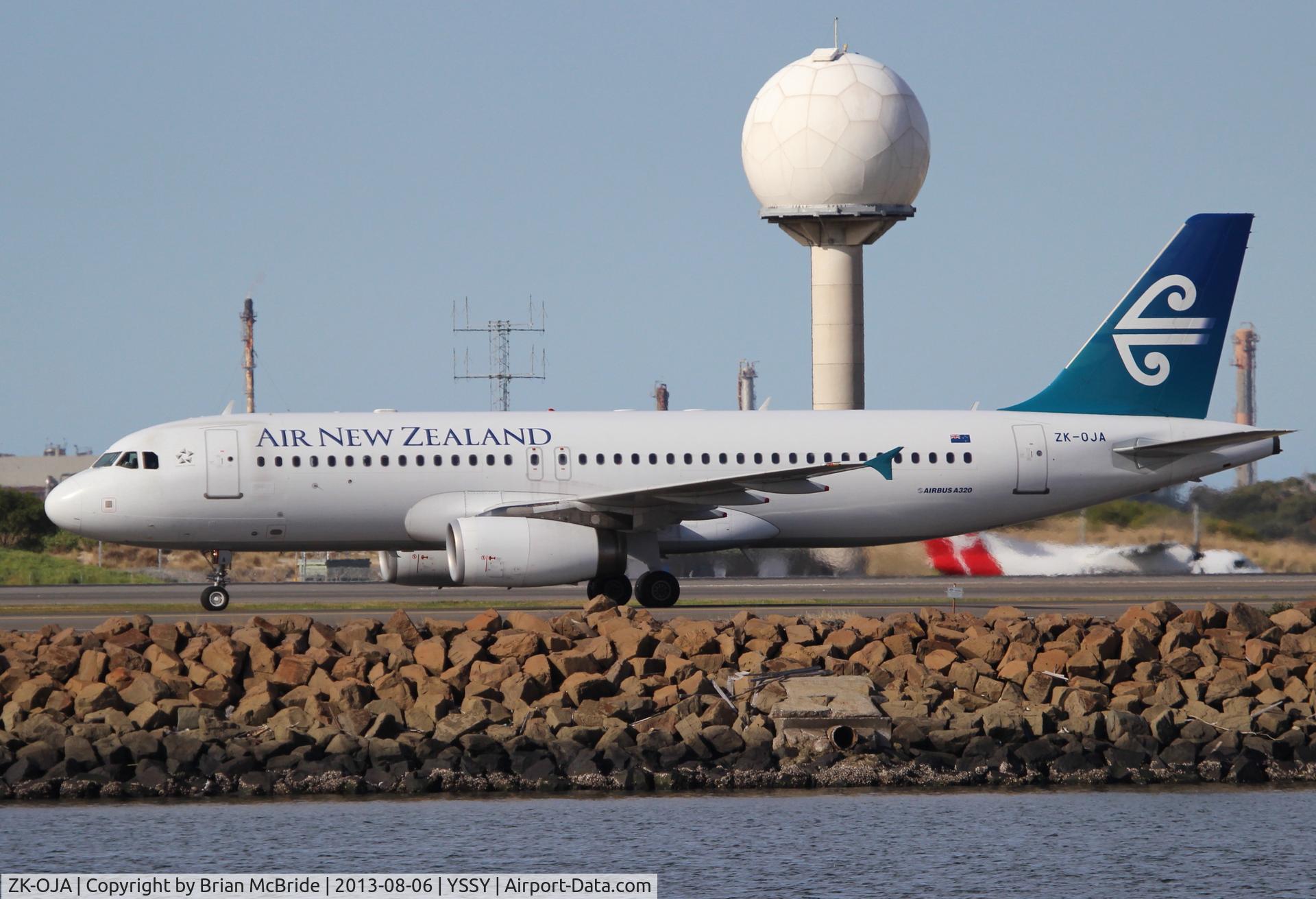 ZK-OJA, 2003 Airbus A320-232 C/N 2085, Air New Zealand. A320-232. ZK-OJA cn 2085. Sydney - Kingsford Smith International (Mascot) (SYD YSSY). Image © Brian McBride. 06 August 2013