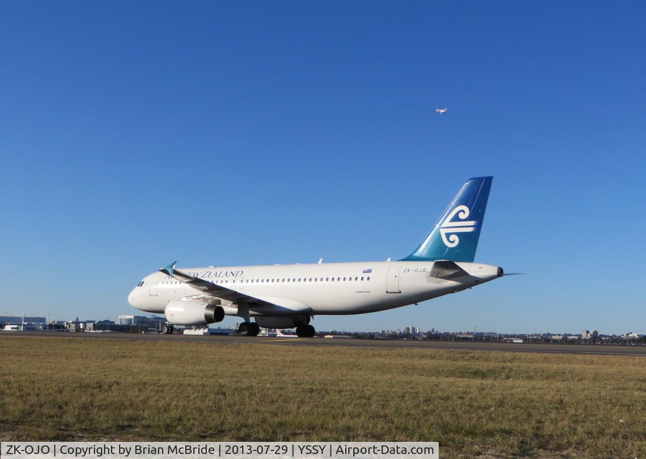 ZK-OJO, 2006 Airbus A320-232 C/N 2663, Air New Zealand. A320-232. ZK-OJO (cn 2663). Sydney - Kingsford Smith International (Mascot) (SYD YSSY). Image © Brian McBride. 29 July 2013