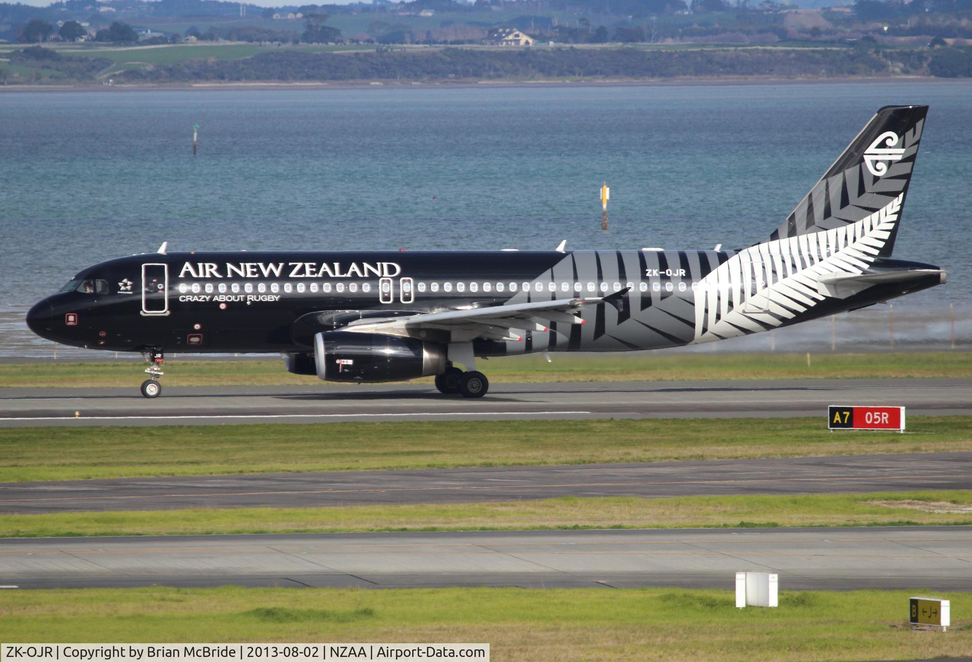 ZK-OJR, 2011 Airbus A320-232 C/N 4884, Air New Zealand. A320-232. ZK-OJR cn 4884. Auckland - International (AKL NZAA). Image © Brian McBride. 02 August 2013