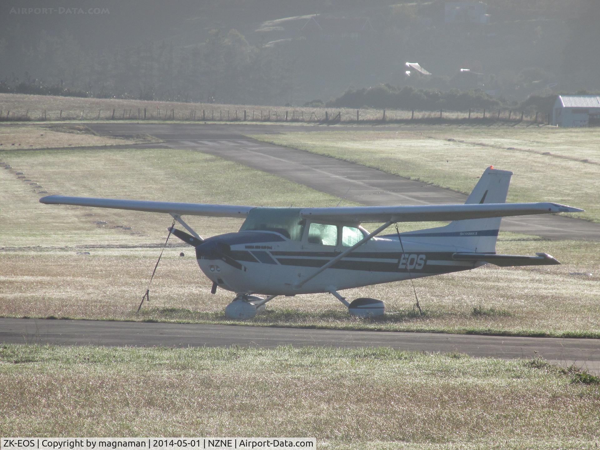 ZK-EOS, Cessna 172N C/N 17272633, At north shore with taxiway in background