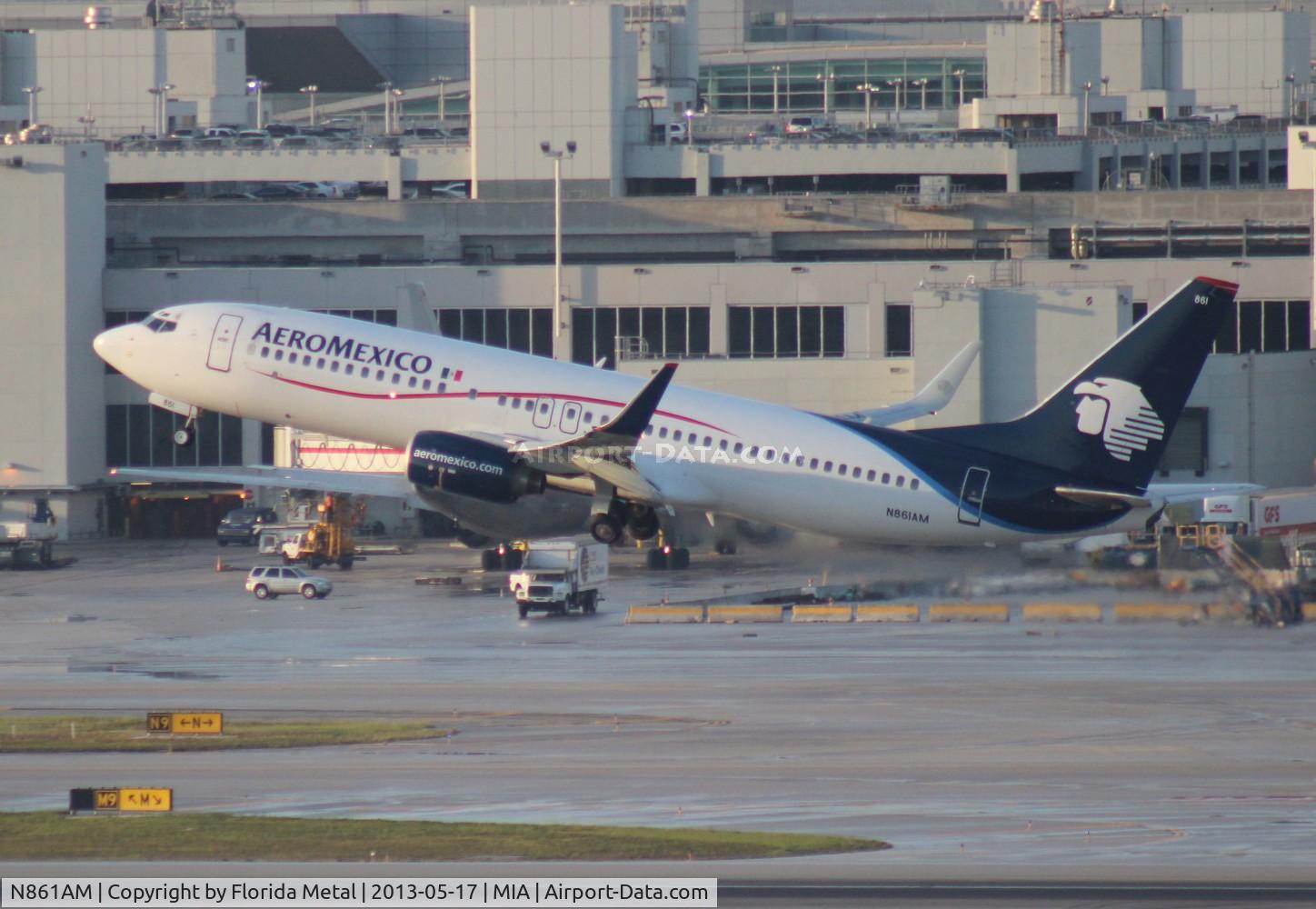N861AM, 2001 Boeing 737-83N C/N 30706, Aeromexico 737-800